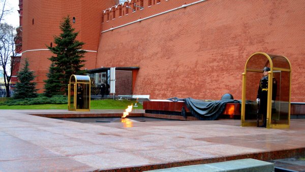 Вечный огонь Александровский парк