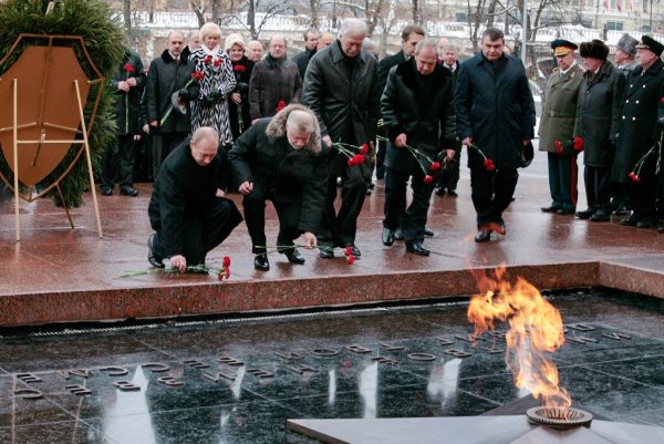 Москва вечный огонь могила неизвестного солдата