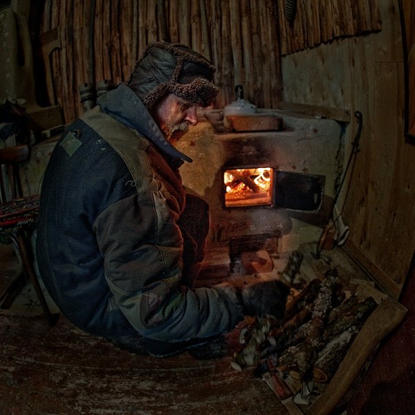 Печь буржуйка в землянке