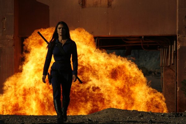 Battle of los Angeles film НИА Пиплз