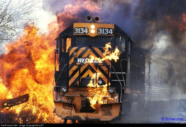 Горящий паровоз