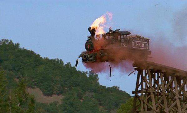 Поезд под откос