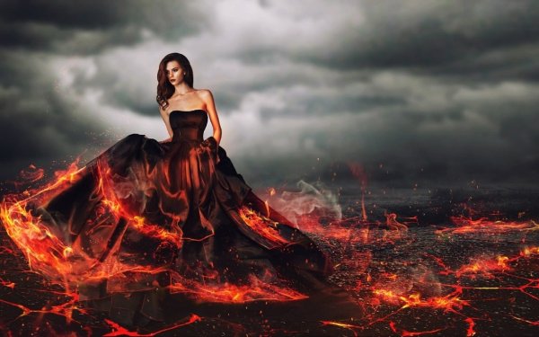 Девушка в огненном платье