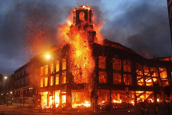 Пожар в здании