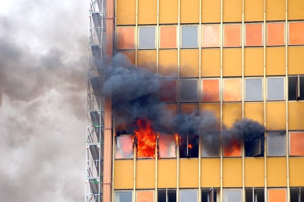 Пожар в офисном здании