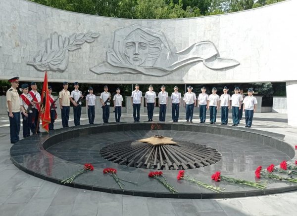 Мемориал с вечным огнем в Ростове