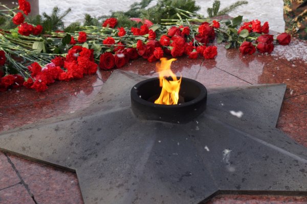 Вечная память героям огонь