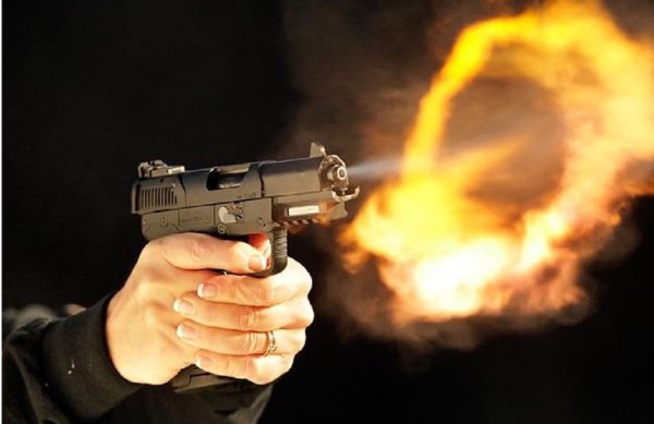 Выстрел из пистолета