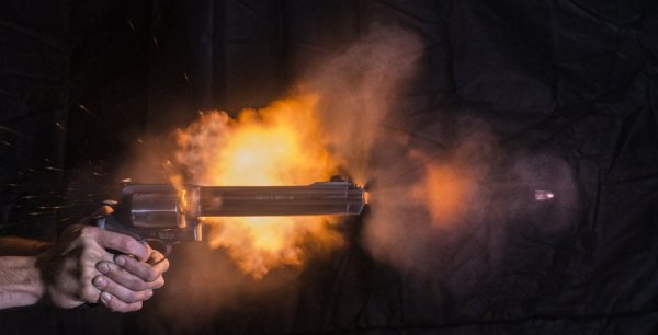 Огонь из оружия