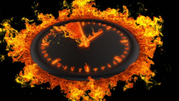 Часы в огне арт