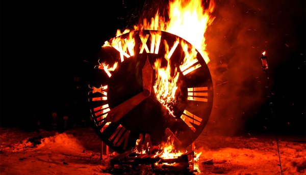 Горящие часы