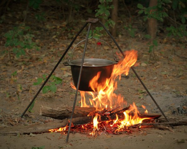 Котел на костре