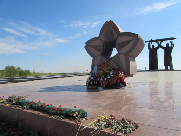 Парк у вечного огня Магнитогорск