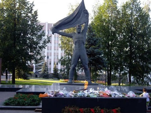 Монумент боевой славы Ижевск