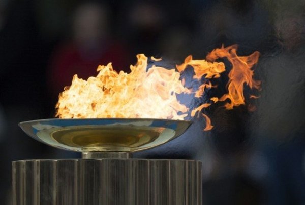 Олимпийская чаша огня Олимпия