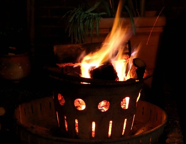 Горящая чаша