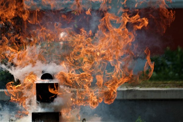 Горящее стекло