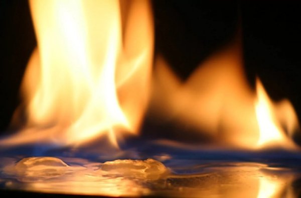 Огонь топливо