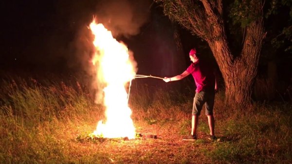 Подливание масла в огонь