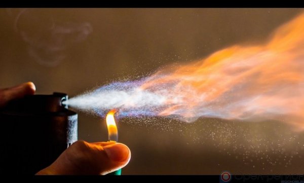 Баллончик и зажигалка