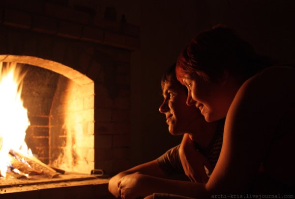 Силуэт камина