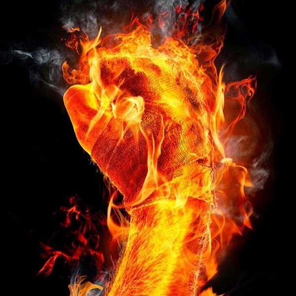 Кулак в огне