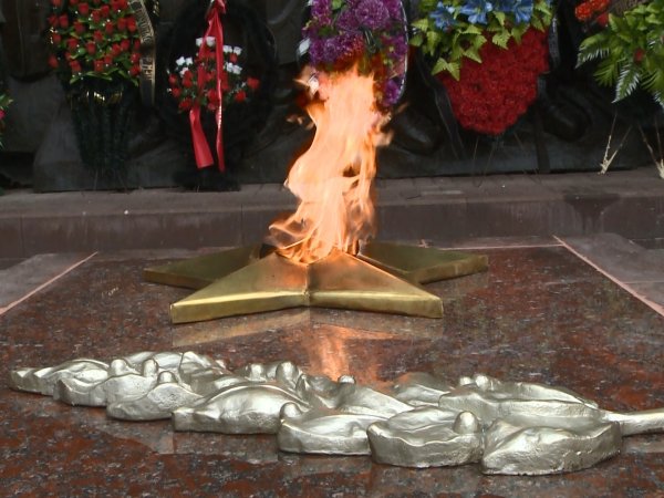 Вечный огонь Смоленск парк Реадовский