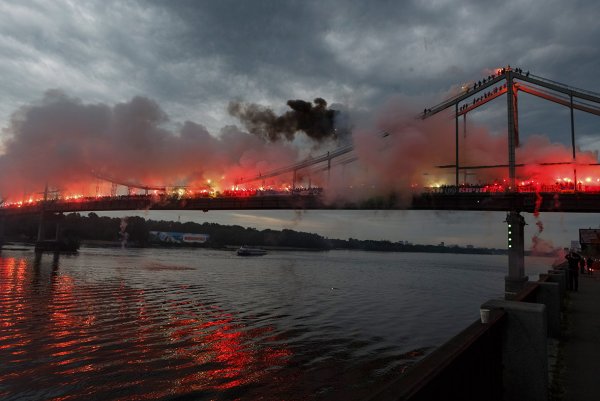 Горящий мост