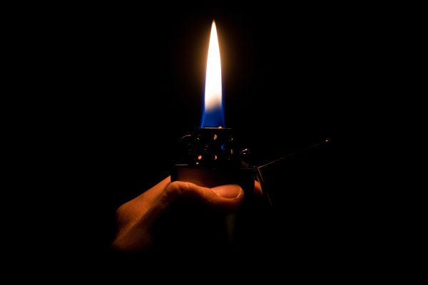 Пламя зажигалки