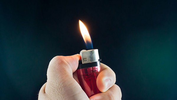Пламя зажигалки