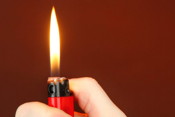 Пламя зажигалки