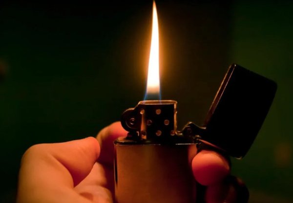 Зажигалка Эстетика