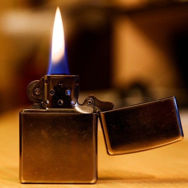 Зажигалка зиппо сверхъестественное