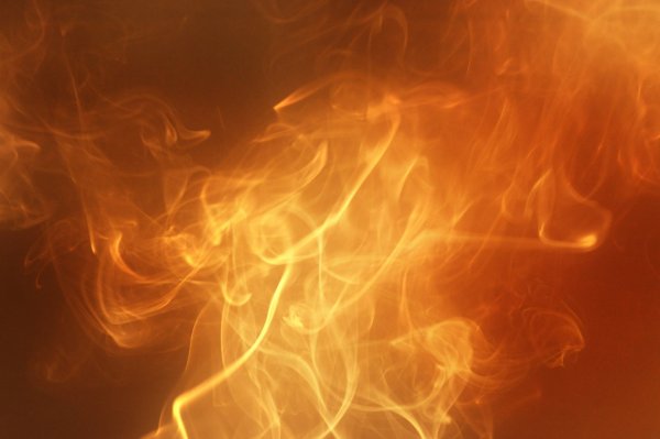 Оранжевый дым