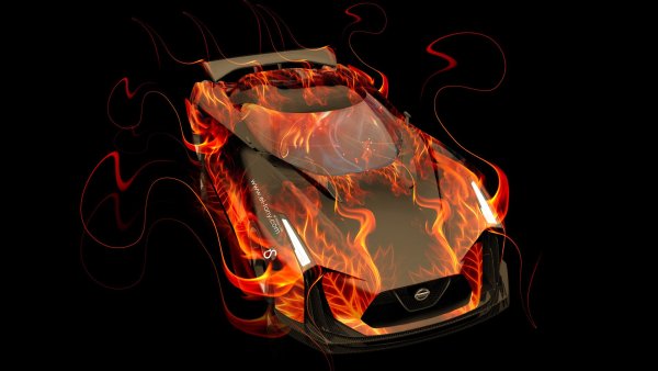 Машина на фоне огня