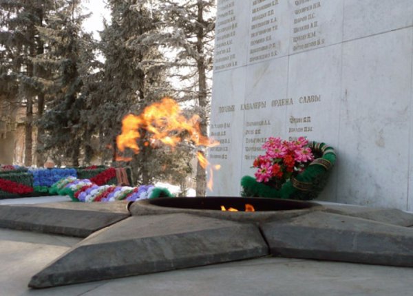 Тюмень вечный огонь историческая площадь