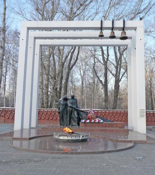 Мемориал на площади памяти Тюмень