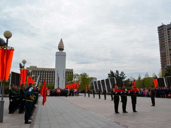 Вечный огонь Тюмень площадь памяти