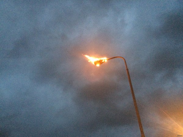 Горящий фонарь