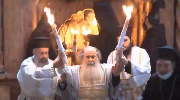 Благодатный огонь в храме Господня в Иерусалима