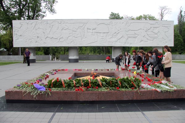 Памятник вечный огонь в Краснодаре