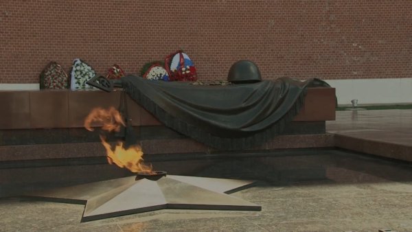 Могила неизвестного солдата в Москве гиф