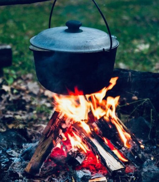 Казан на костре