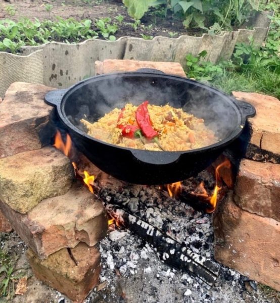 Казан на костре