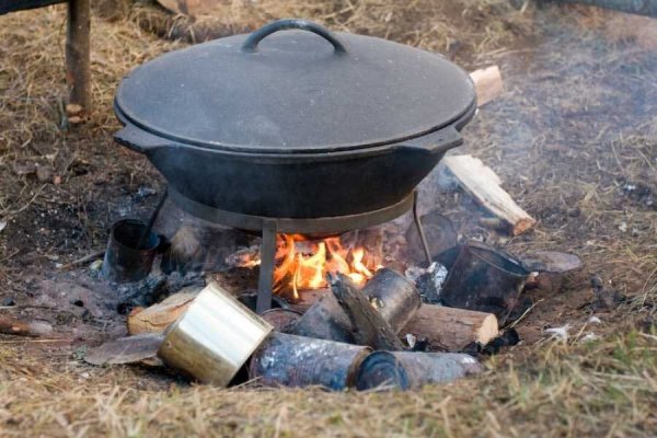 Казан для костра чугунный