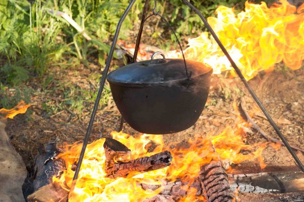 Котелок на костре