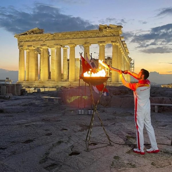 Зажжение олимпийского огня в Греции олимпиады Пекин