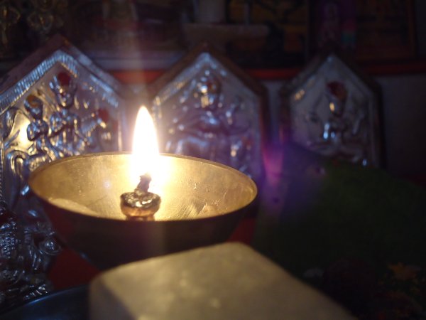 Лампада Неугасимая горит