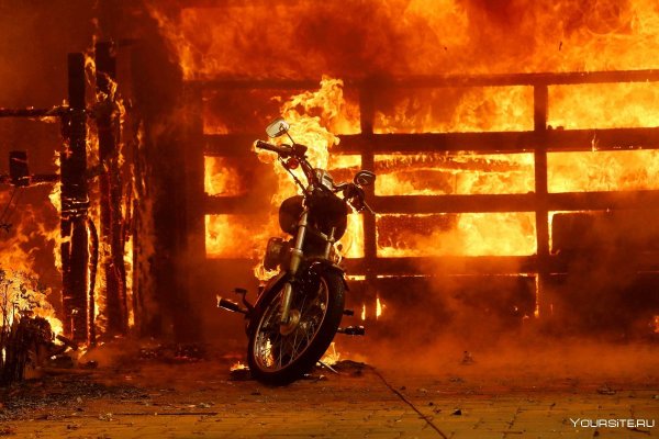 Байк в огне