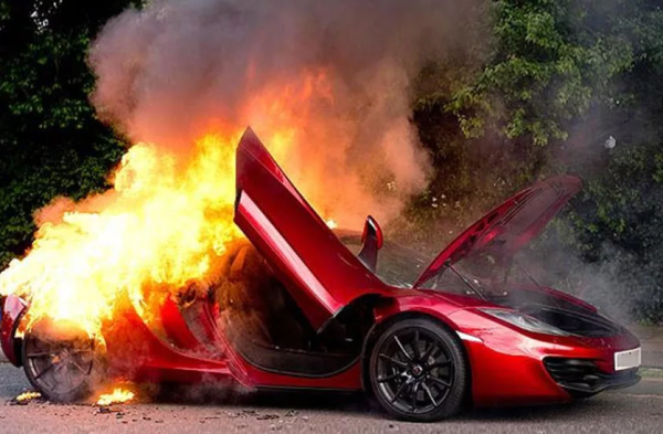 Горящие спорткары